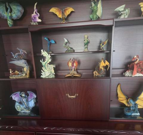 dragoncabinet.jpg